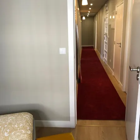 Quebra Costas House Albergue